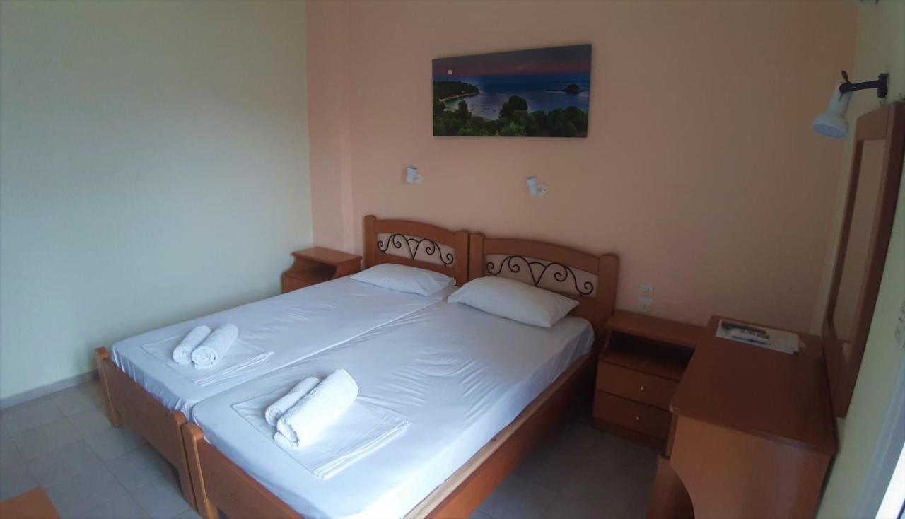 Aivaliotis House Hotel Skiathos Town Exterior photo