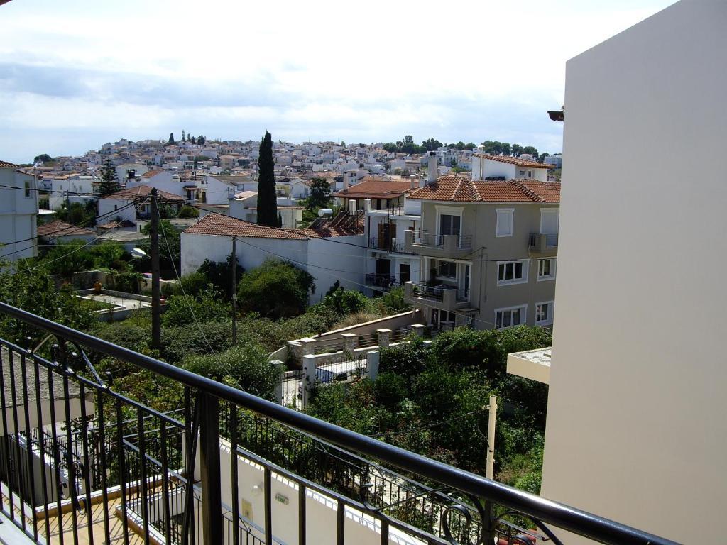Aivaliotis House Hotel Skiathos Town Exterior photo